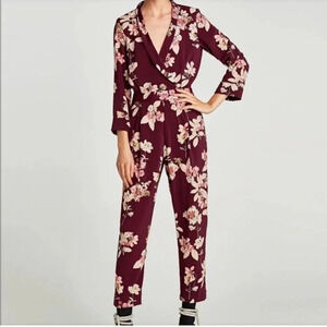 Zara Burgundy Floral Print Jumpsuit Size Small‎